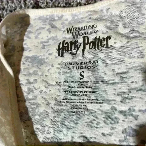 THE WIZARDING WORLD OF HARRY POTTER Ministry Of Magic Cream Burnout Tee Size S - Picture 6 of 8